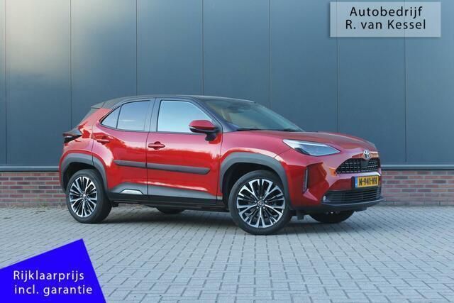 Rood Gebruikt 2022 Toyota Yaris Cross Executive SUV | € 28.440 (Eerlijke prijs) - Afbeelding 1/4