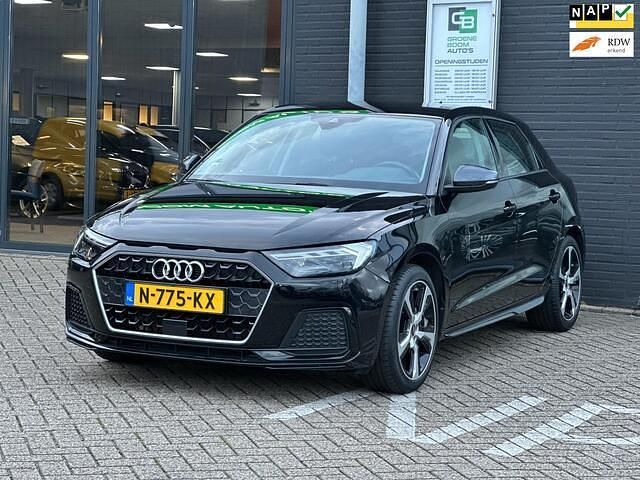 Zwart Gebruikt 2021 Audi A1 Sportback Hatchback | € 18.995 (Eerlijke prijs) - Afbeelding 1/4