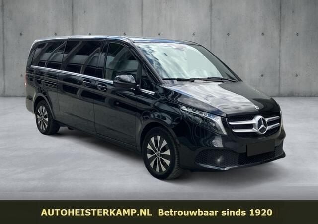Zwart Gebruikt 2023 Mercedes V300 Avantgarde MPV | € 88.950 - Afbeelding 1/4
