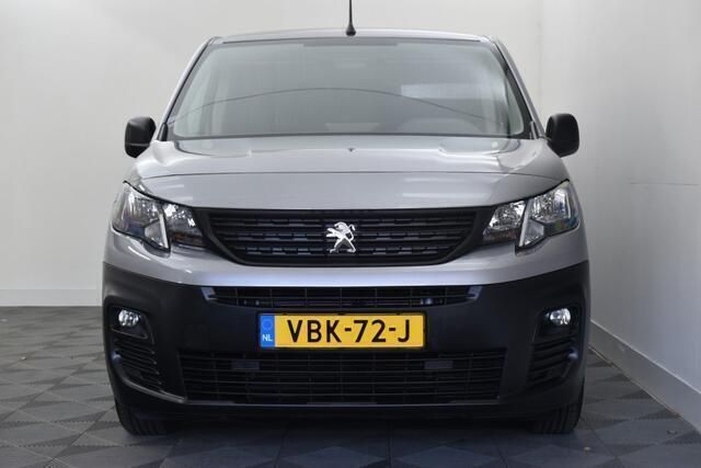 Grijs Gebruikt 2019 Peugeot Partner Premium MPV | € 10.900 (Duur) - Afbeelding 1/2