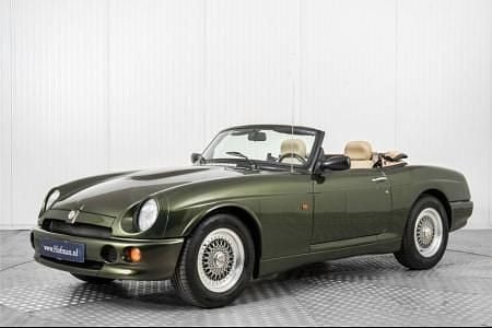Groen Gebruikt 2025 MG RV8 Cabriolet | € 47.900 - Afbeelding 1/4