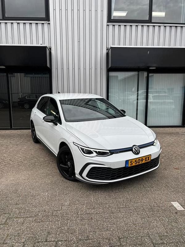 Occasion 2020 VW e-Golf Hatchback | € 23.000 (Eerlijke prijs) - Afbeelding 1/4