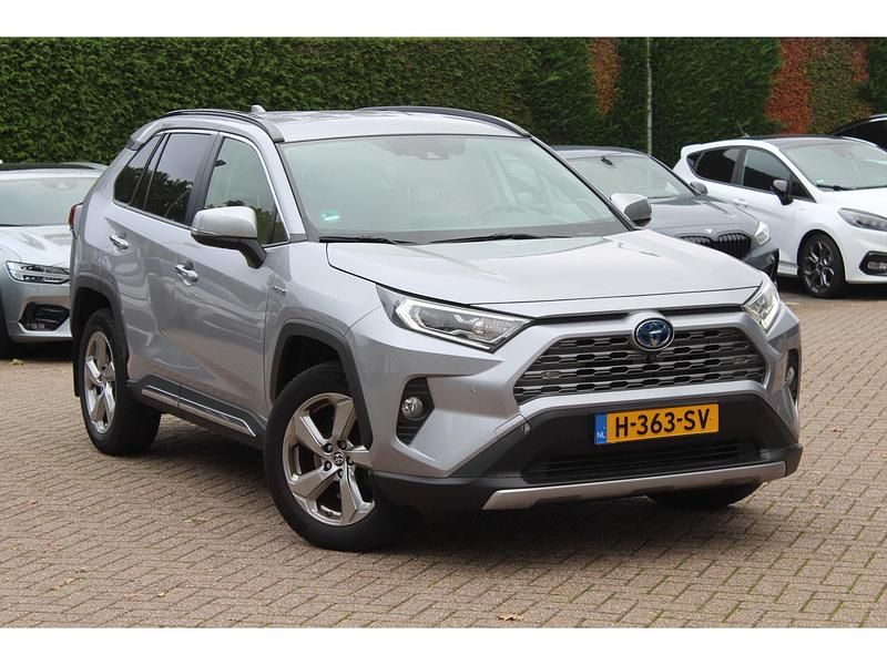 Grijs Gebruikt 2020 Toyota RAV4 Executive SUV | € 33.950 (Eerlijke prijs) - Afbeelding 1/4
