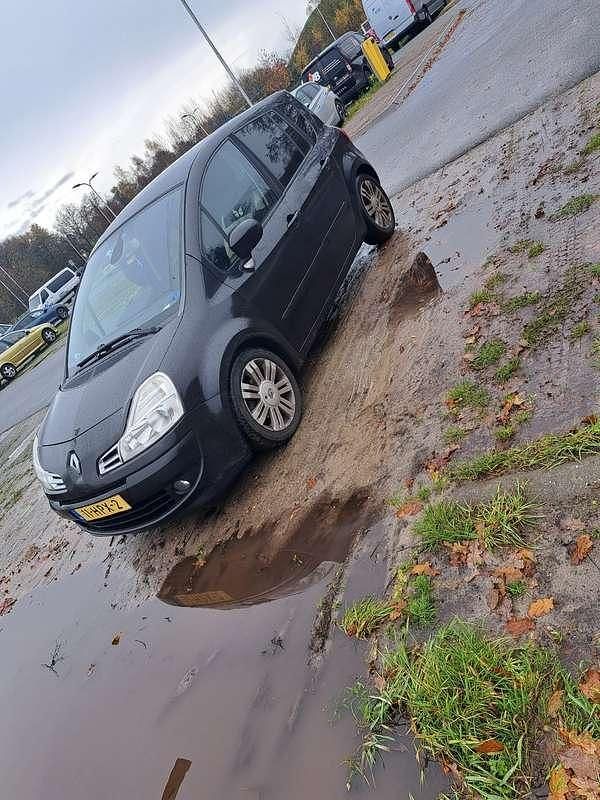 Zwart Gebruikt 2009 Renault Modus Dynamique MPV | € 1.300 (Eerlijke prijs) - Afbeelding 1/4