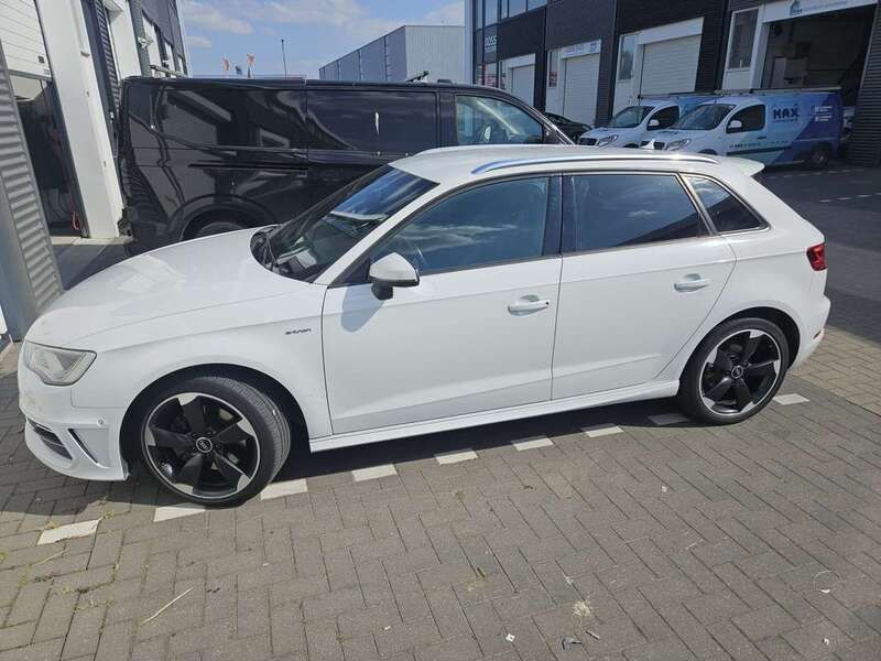 Wit Gebruikt 2016 Audi A3 Sportback e-tron Sedan | € 17.500 (Goede deal) - Afbeelding 1/4