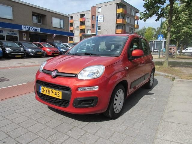 Rood Gebruikt 2014 Fiat Panda Hatchback | € 3.750 (Goede deal) - Afbeelding 1/4