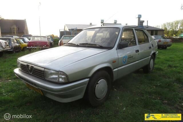 Grijs metallic Gebruikt 1985 Alfa Romeo 33 Hatchback | € 3.950 - Afbeelding 1/4