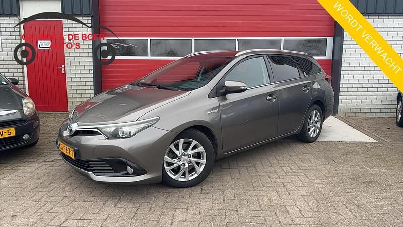 Occasion Toyota Auris Hybrid Trend 136 PK (100 kW) 2016 Grijs Stationwagen