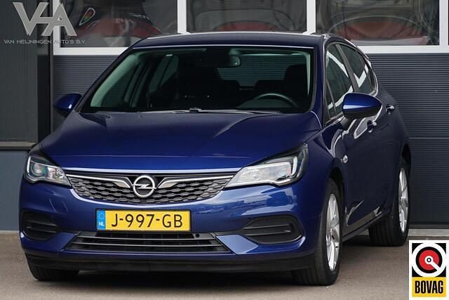 Blauw Gebruikt 2020 Opel Astra Edition Hatchback | € 13.950 (Eerlijke prijs) - Afbeelding 1/4