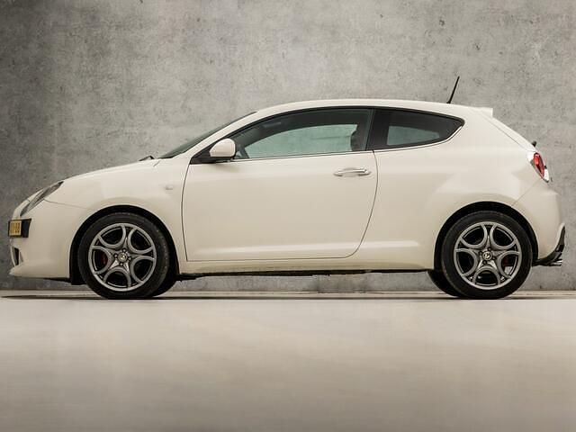 Occasion Alfa Romeo MiTo Distinctive 101 PK (74 kW) 2014 Wit Hatchback