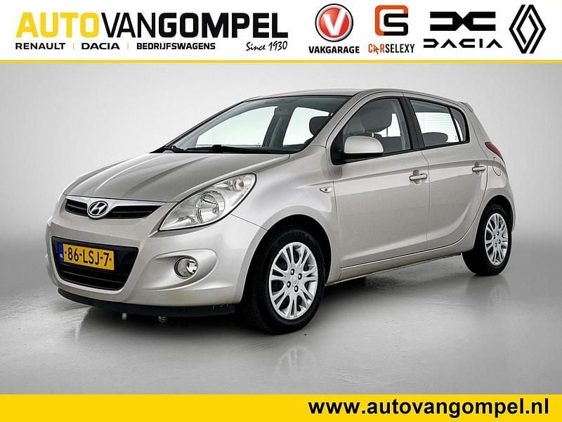 Grijs Gebruikt 2010 Hyundai i20 Hatchback | € 4.890 (Eerlijke prijs) - Afbeelding 1/4