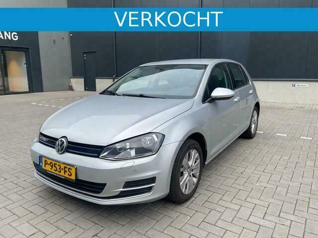 Grijs Gebruikt 2014 VW Golf VII Executive Hatchback | € 8.499 (Goede deal) - Afbeelding 1/4