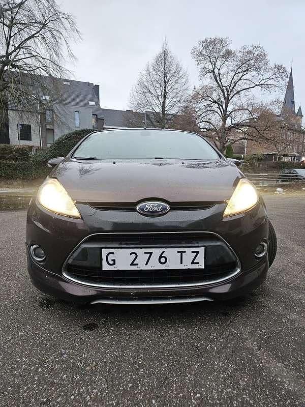 Occasion Ford Fiesta Trend 82 PK (60 kW) 2009 Paars Hatchback