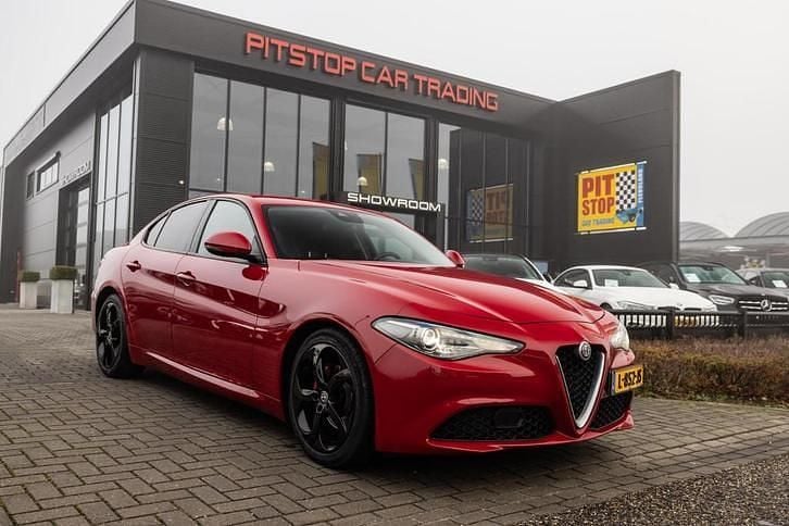 Occasion 2017 Alfa Romeo Giulia Super Sedan | € 21.450 (Goede deal) - Afbeelding 1/4