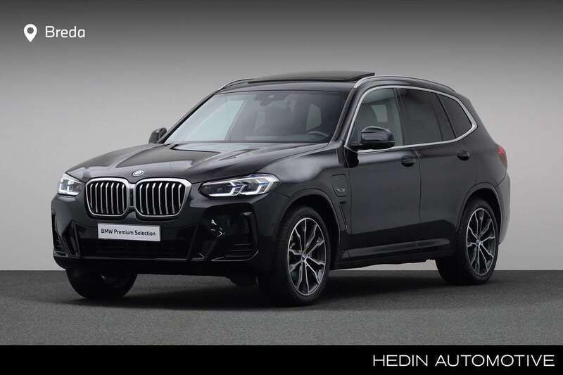 Zwart, metallic lak Gebruikt 2022 BMW X3 Comfort Edition SUV | € 54.880 (Eerlijke prijs) - Afbeelding 1/4