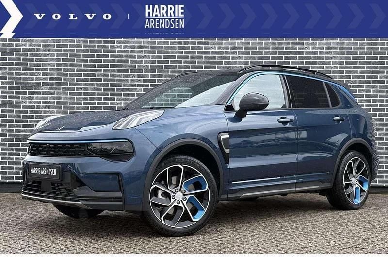 Blauw, metallic lak Nieuw 2025 Lynk & Co 01 SUV | € 34.899 (Eerlijke prijs) - Afbeelding 1/4