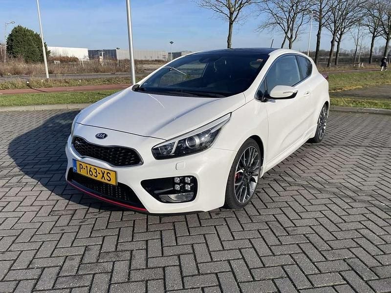 Occasion Kia ProCeed GT-Track 204 PK (150 kW) 2015 Wit Sedan