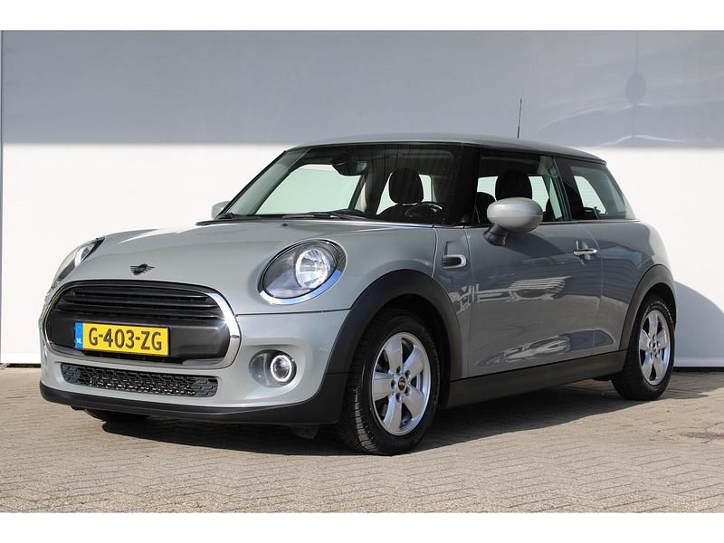 Grijs Gebruikt 2020 Mini ONE Hatchback | € 13.900 (Goede deal) - Afbeelding 1/4