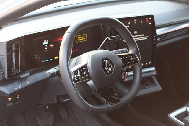 Occasion Renault Megane E-Tech Iconic 160 kW (218 PK) 2022 Wit Hatchback