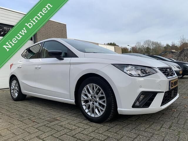 Wit Occasion 2018 Seat Ibiza Business Hatchback | € 11.450 (Eerlijke prijs) - Afbeelding 1/4