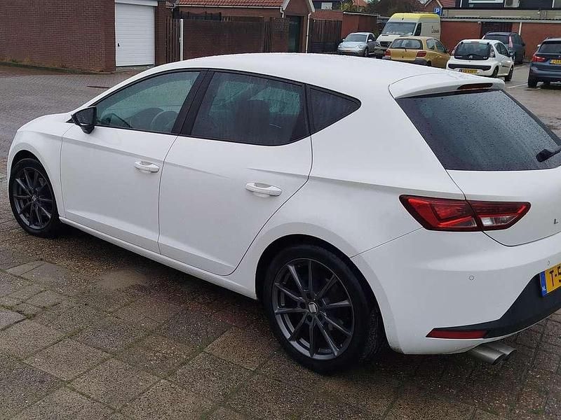 Occasion Seat Leon 125 PK (91 kW) 2015 Wit Hatchback