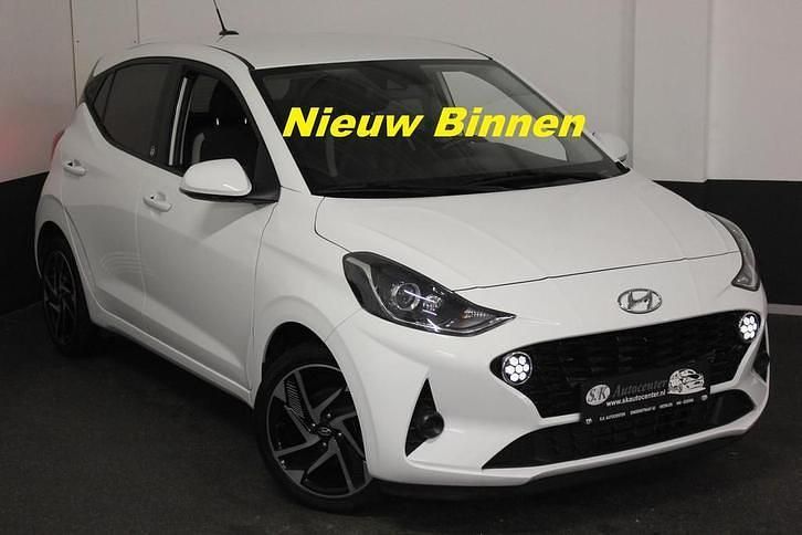 Wit Occasion 2022 Hyundai i10 Edition 30+ Hatchback | € 17.450 (Duur) - Afbeelding 1/4