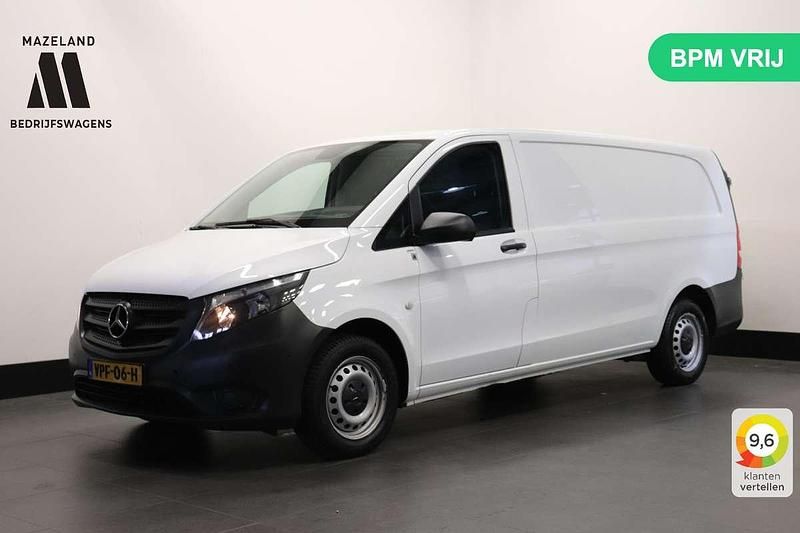 Wit Gebruikt 2022 Mercedes Vito MPV | € 17.950 - Afbeelding 1/3