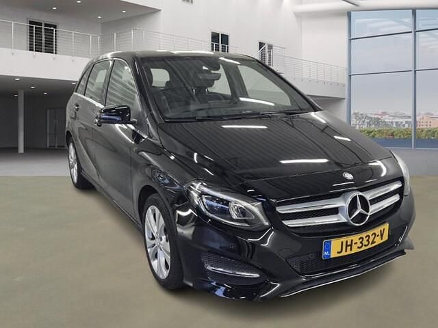 Occasion Mercedes B180 Ambition 123 PK (90 kW) 2016 Zwart (metallic) MPV