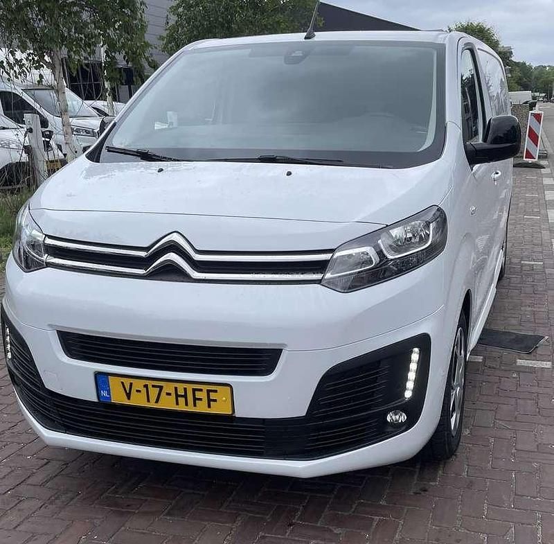 Wit Gebruikt 2024 Citroën Jumpy MPV | € 25.000 (Eerlijke prijs) - Afbeelding 1/4