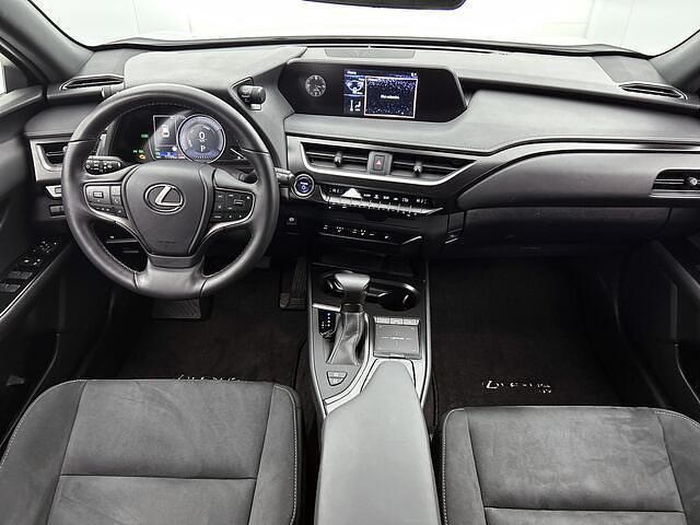 Occasion Lexus UX 250h 184 PK (135 kW) 2022 Wit SUV