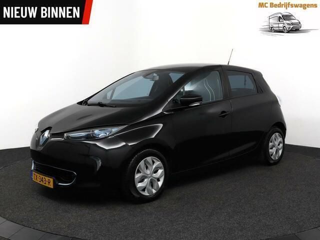 Zwart Gebruikt 2013 Renault Zoe Zen Hatchback | € 3.495 (Eerlijke prijs) - Afbeelding 1/4