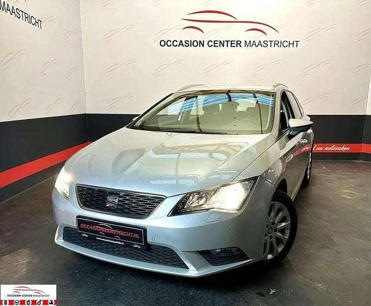 Grijs Occasion 2014 Seat Leon ST Stationwagen | € 9.299 (Goede deal) - Afbeelding 1/4
