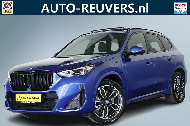 Blauw Occasion 2024 BMW X1 M Sport SUV | € 49.900 (Goede deal) - Afbeelding 1/4