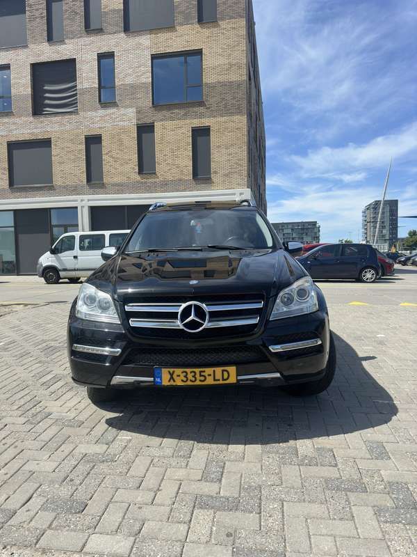 Gebruikt 2009 Mercedes GL350 SUV | € 8.000 - Afbeelding 1/4