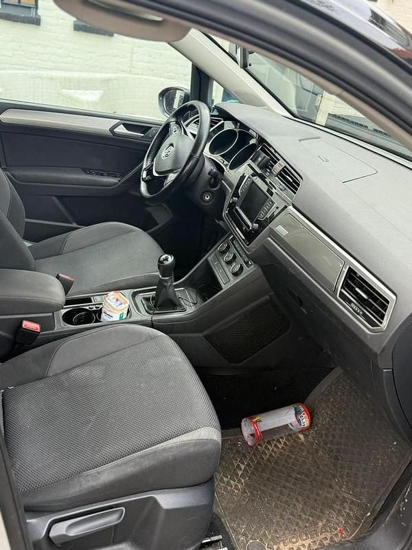 Occasion 2017 VW Touran MPV | € 8.000 (Goede deal) - Afbeelding 1/4