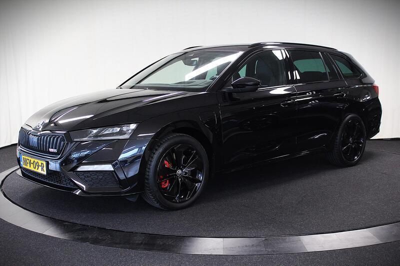 Zwart Gebruikt 2021 Skoda Octavia Business Line Stationwagen | € 27.900 (Eerlijke prijs) - Afbeelding 1/4