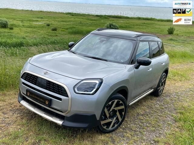 Grijs Gebruikt 2024 Mini Countryman Favoured SUV | € 38.999 (Super prijs) - Afbeelding 1/4
