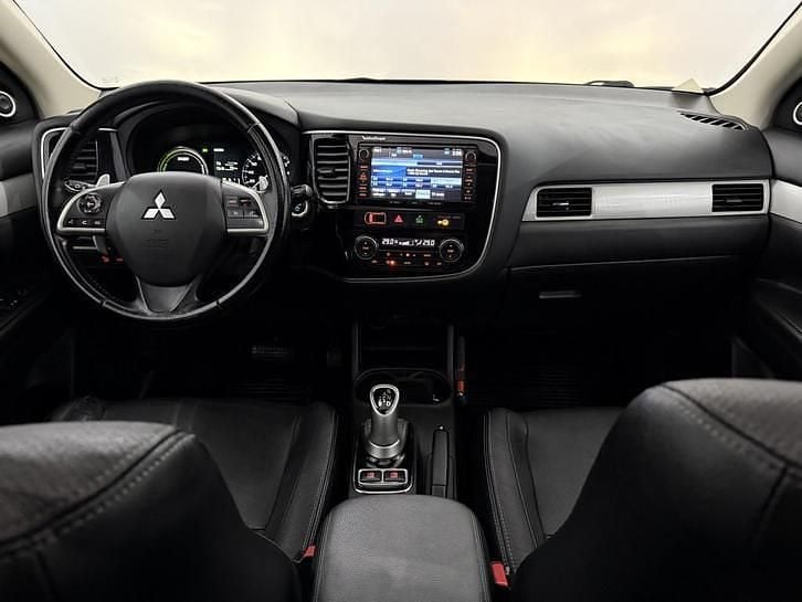 Occasion Mitsubishi Outlander Instyle 135 PK (99 kW) 2014 Grijs SUV