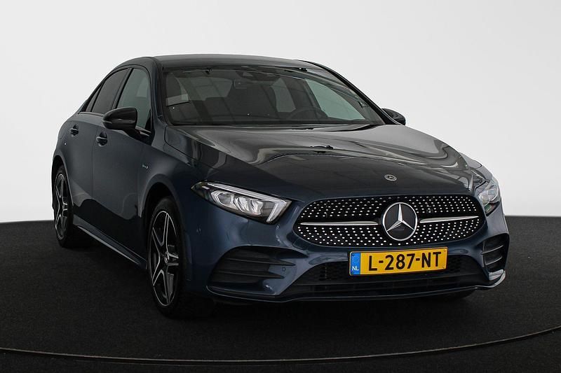 Occasion Mercedes A250 Business 218 PK (160 kW) 2021 Blauw Sedan