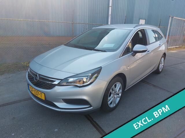 Zilver Gebruikt 2018 Opel Astra Business Stationwagen | € 4.900 (Duur) - Afbeelding 1/4