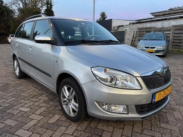 Grijs Gebruikt 2013 Skoda Fabia Business Line Stationwagen | € 4.950 (Goede deal) - Afbeelding 1/4