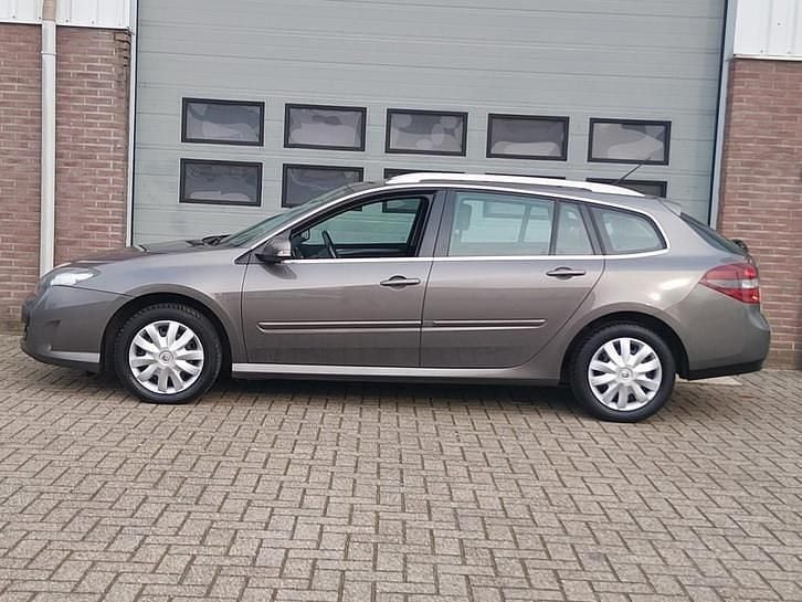 Occasion Renault Laguna III Expression 140 PK (102 kW) 2010 Grijs (metallic) Stationwagen