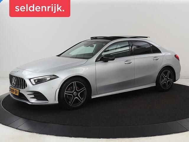 Grijs Gebruikt 2021 Mercedes A200 AMG Sedan | € 24.900 (Iets duurder) - Afbeelding 1/4