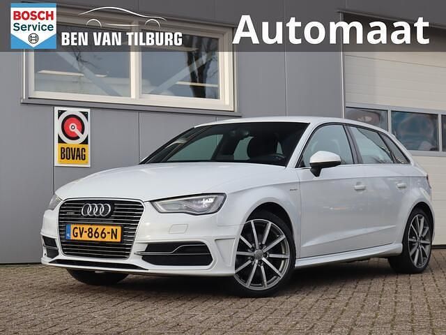 Wit Occasion 2015 Audi A3 Sportback Ambition Hatchback | € 9.950 (Eerlijke prijs) - Afbeelding 1/4