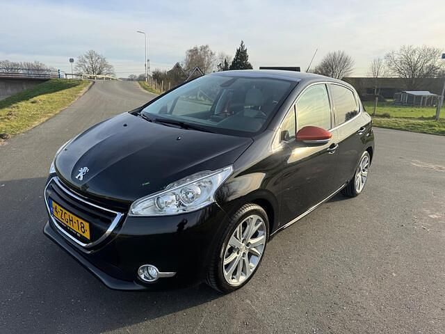 Occasion Peugeot 208 Roland Garros 110 PK (80 kW) 2015 Zwart (metallic) Hatchback