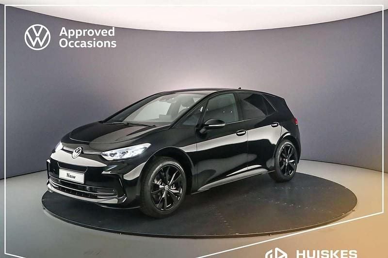 Zwart Gebruikt 2025 VW ID.3 Pure Hatchback | € 26.900 (Eerlijke prijs) - Afbeelding 1/4