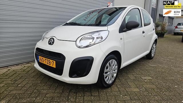 Wit Occasion 2012 Citroën C1 Attraction Hatchback | € 2.850 (Eerlijke prijs) - Afbeelding 1/4