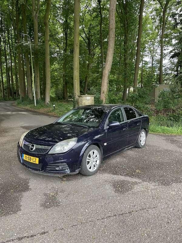 Gebruikt 2005 Opel Vectra Sedan | € 1.400 (Goede deal) - Afbeelding 1/4