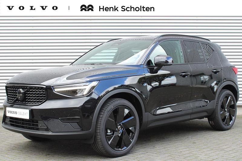 Zwart Gebruikt 2025 Volvo XC40 Plus SUV | € 51.950 (Duur) - Afbeelding 1/4