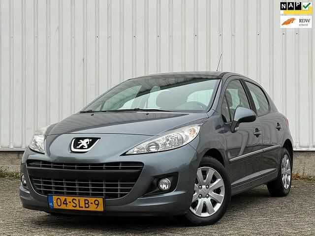 Grijs Gebruikt 2011 Peugeot 207 Active Hatchback | € 2.499 (Eerlijke prijs) - Afbeelding 1/4